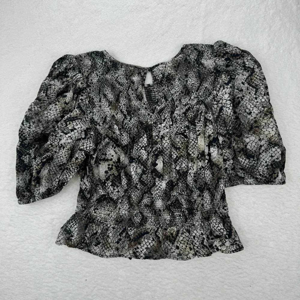 Free People Gray XOXO Blouse Snake Print Puff Sleeve Smocked Crop Top Small NWOT